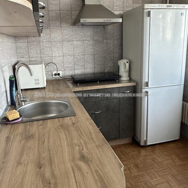 Продам квартиру, Болградская ул. , 1  ком., 38 м², капитальный ремонт 