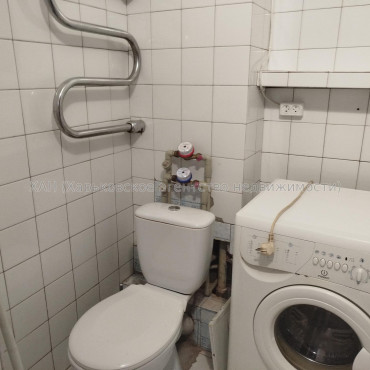 Продам квартиру, Болградская ул. , 1  ком., 38 м², капитальный ремонт 