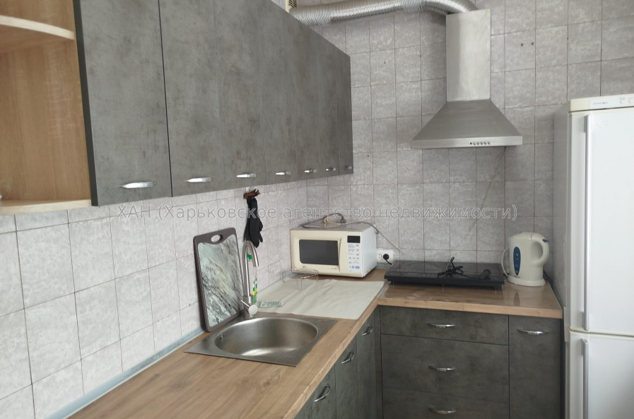 Продам квартиру, Болградская ул. , 1  ком., 38 м², капитальный ремонт 
