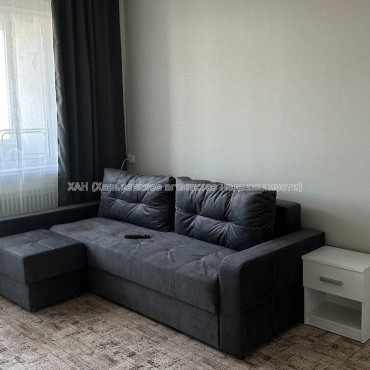 Продам квартиру, Болградская ул. , 1  ком., 38 м², капитальный ремонт 