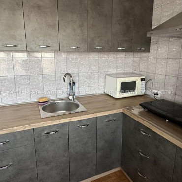 Продам квартиру, Болградская ул. , 1  ком., 38 м², капитальный ремонт 