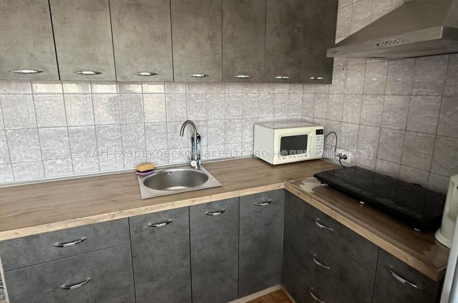 Продам квартиру, Болградская ул. , 1  ком., 38 м², капитальный ремонт 