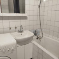 Продам квартиру, Болградская ул. , 1  ком., 38 м², капитальный ремонт 