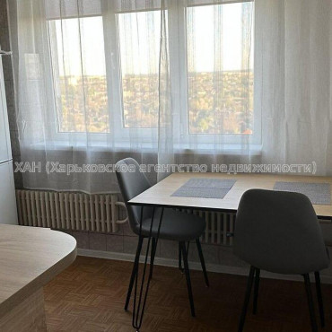 Продам квартиру, Болградская ул. , 1  ком., 38 м², капитальный ремонт 