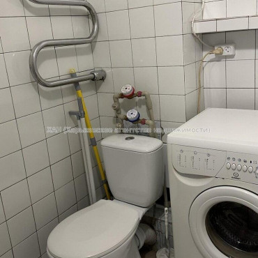 Продам квартиру, Болградская ул. , 1  ком., 38 м², капитальный ремонт 