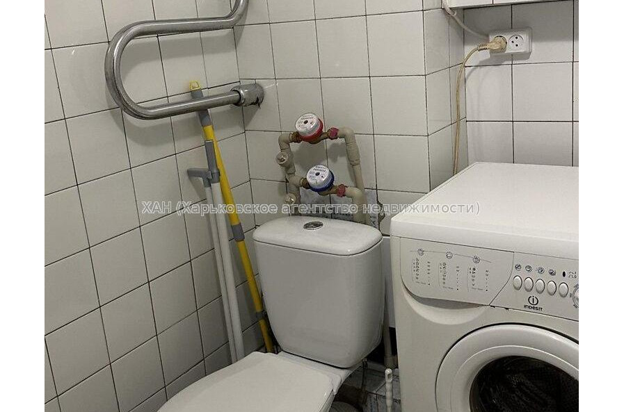 Продам квартиру, Болградская ул. , 1  ком., 38 м², капитальный ремонт 