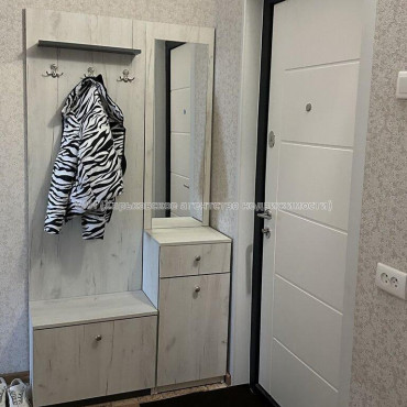 Продам квартиру, Болградская ул. , 1  ком., 38 м², капитальный ремонт 