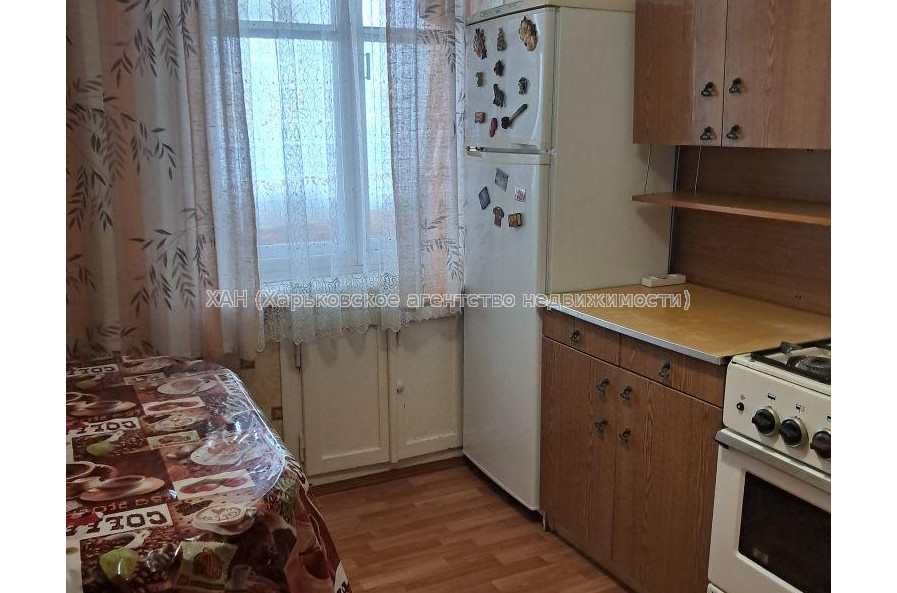 Продам квартиру, Павла Тычины ул. , 1  ком., 34 м², советский ремонт 