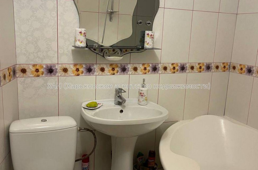 Продам квартиру, Владислава Зубенко ул. , 1  ком., 35.10 м², капитальный ремонт 