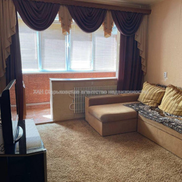 Продам квартиру, Владислава Зубенко ул. , 1  ком., 35.10 м², капитальный ремонт 