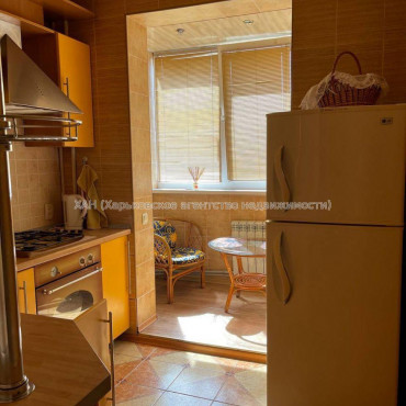 Продам квартиру, Владислава Зубенко ул. , 1  ком., 35.10 м², капитальный ремонт 