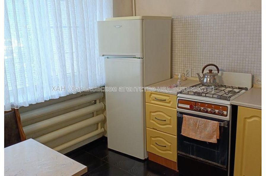 Продам квартиру, Аскольдовская ул. , 1  ком., 31 м², советский ремонт 