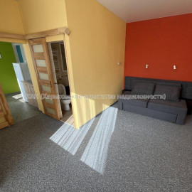 Продам квартиру, Петра Франко пер. , 1  ком., 30 м², капитальный ремонт