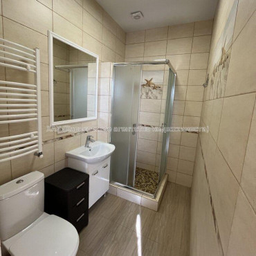 Продам квартиру, Петра Франко пер. , 1 кім., 30 м², капитальный ремонт 