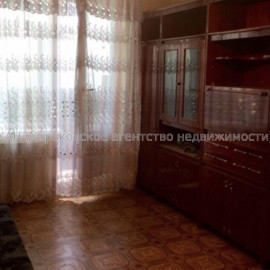 Продам квартиру, Валентиновская ул. , 2 кім., 44.90 м², косметический ремонт