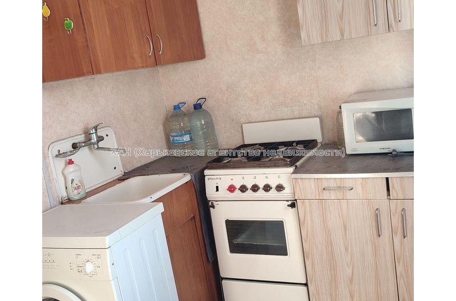 Продам квартиру, Монюшко ул. , 1 кім., 26 м², косметический ремонт 