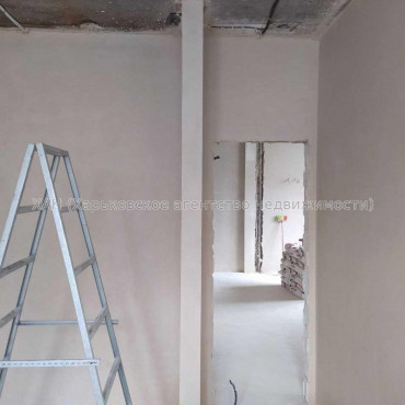 Продам квартиру, Букова ул. , 2  ком., 50 м², без отделочных работ 