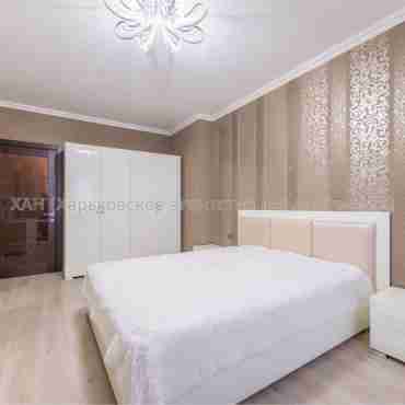 Продам квартиру, Григоровское шоссе , 2 кім., 86 м², евроремонт 