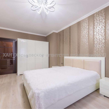 Продам квартиру, Григоровское шоссе , 2  ком., 86 м², евроремонт 