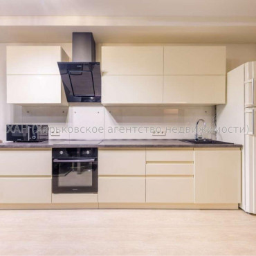 Продам квартиру, Григоровское шоссе , 2  ком., 86 м², евроремонт 