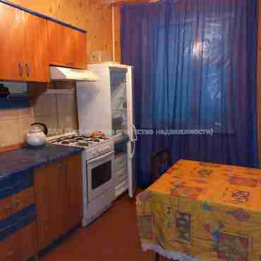 Продам квартиру, 1 кім., 37 м², советский ремонт 