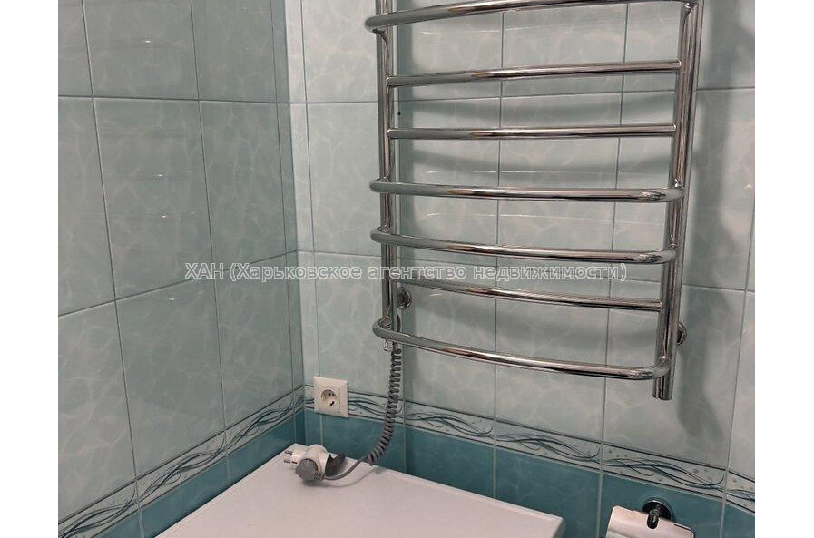 Продам квартиру, Гвардейцев Широнинцев ул. , 1 кім., 40 м², косметический ремонт 