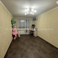 Продам квартиру, Гвардейцев Широнинцев ул. , 1 кім., 40 м², косметический ремонт 