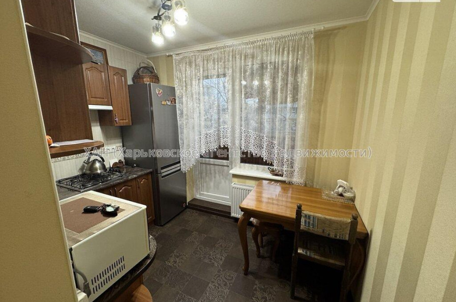 Продам квартиру, Гвардейцев Широнинцев ул. , 1 кім., 40 м², косметический ремонт 
