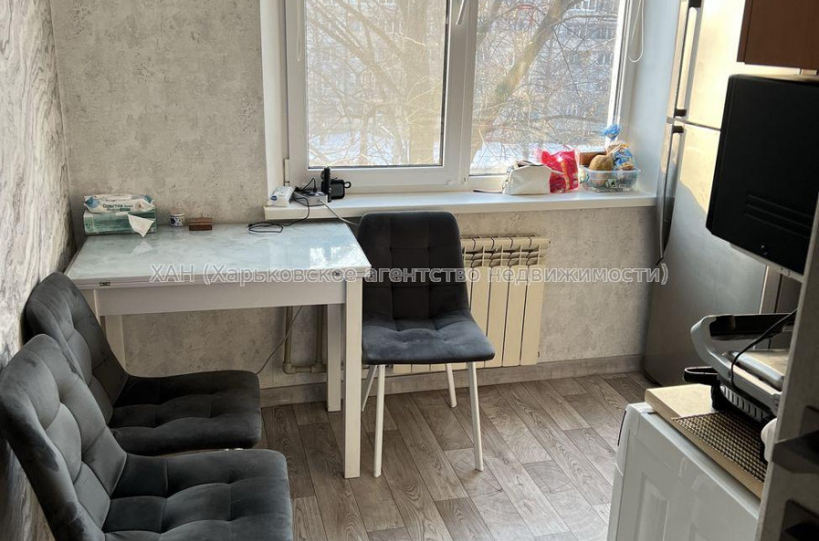 Продам квартиру, Гвардейцев Широнинцев ул. , 1  ком., 42 м², евроремонт 