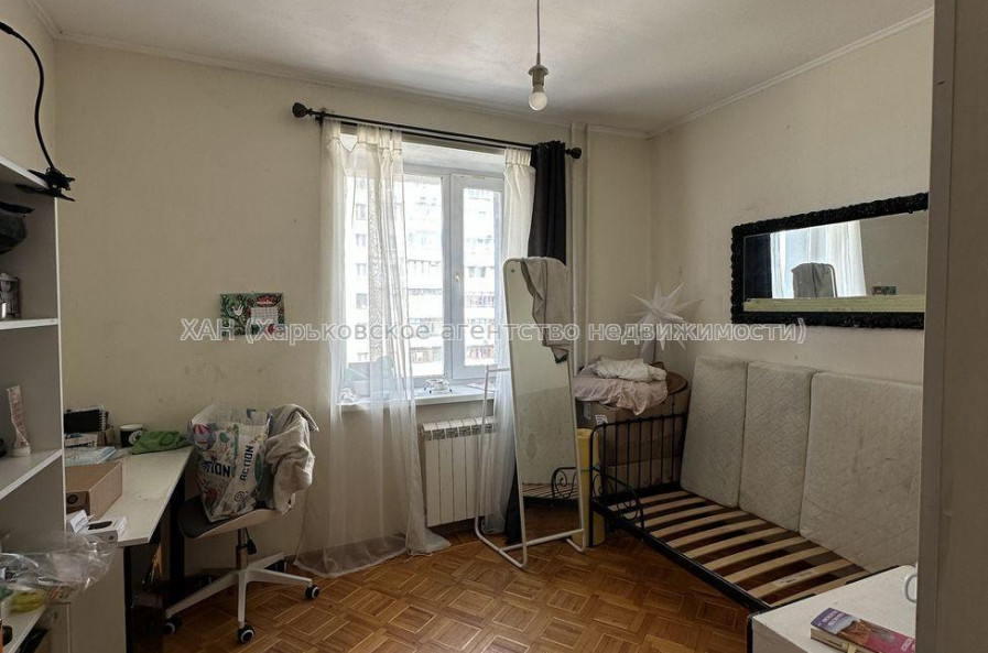 Продам квартиру, Клочковская ул. , 4  ком., 82 м², советский ремонт 
