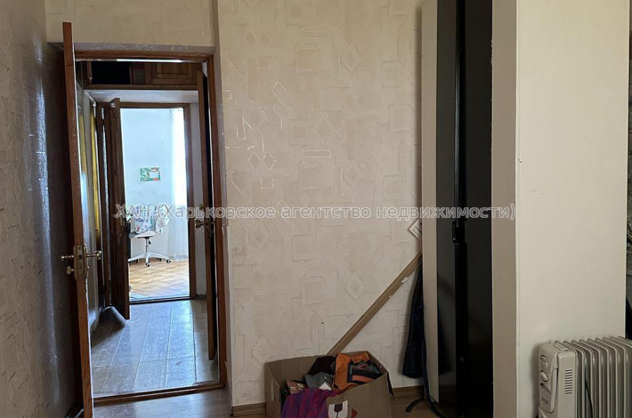 Продам квартиру, Клочковская ул. , 4  ком., 82 м², советский ремонт 