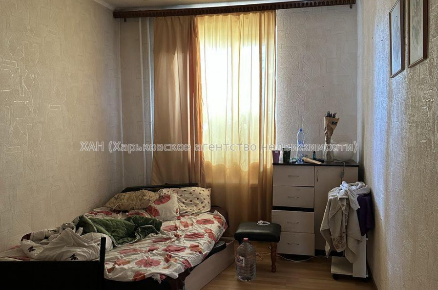 Продам квартиру, Клочковская ул. , 4  ком., 82 м², советский ремонт 