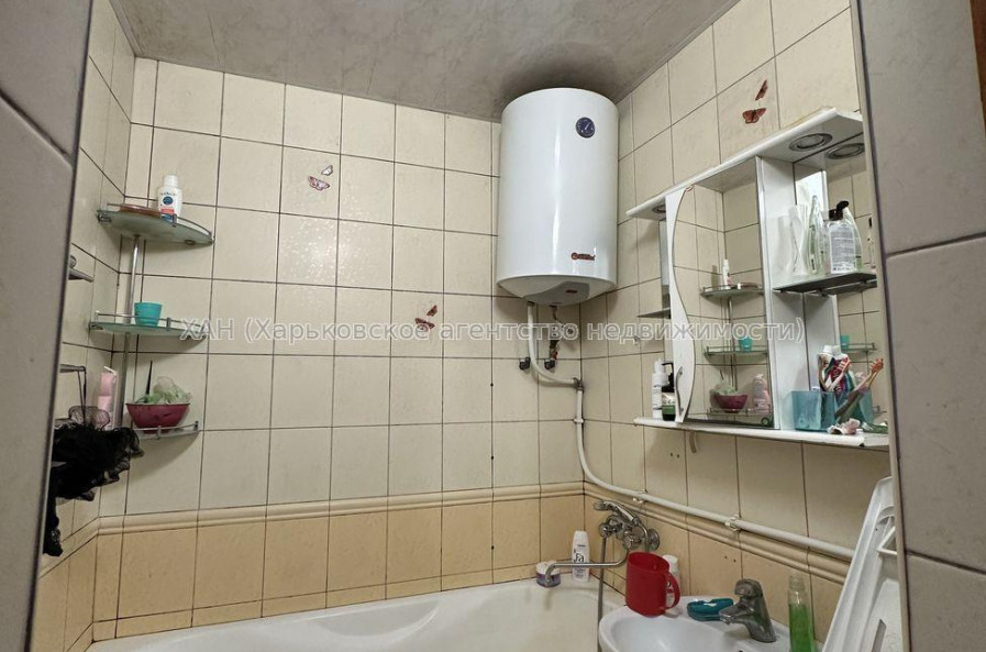 Продам квартиру, Клочковская ул. , 4  ком., 82 м², советский ремонт 