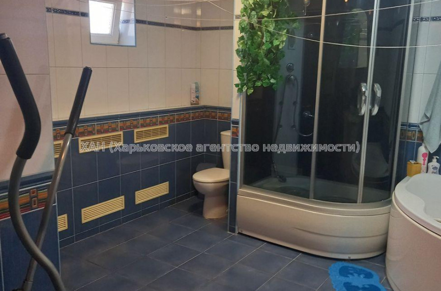 Продам квартиру, Яблоневая ул. , 2 кім., 69 м², капитальный ремонт 