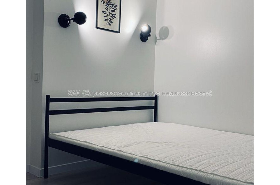 Продам квартиру, Хмельницкого Богдана ул. , 1 кім., 27 м², авторский дизайн 