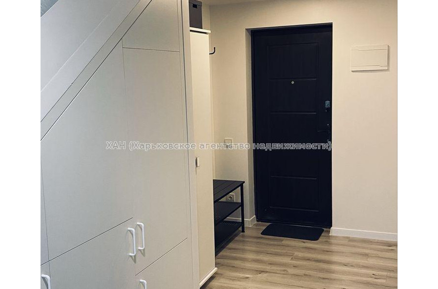 Продам квартиру, Хмельницкого Богдана ул. , 1 кім., 27 м², авторский дизайн 