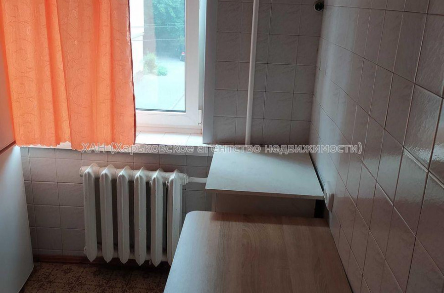 Продам квартиру, Владислава Зубенко ул. , 1 кім., 30.90 м², советский ремонт 