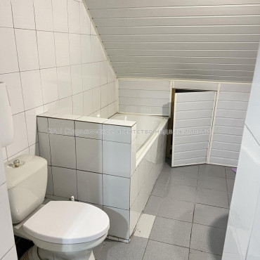 Продам нежитлову нерухомість, офис в многоквартирном доме , 3 кім., 67 м², частичный ремонт 