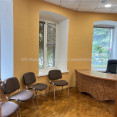 Продам нежитлову нерухомість, офис в многоквартирном доме , 3 кім., 67 м², частичный ремонт 