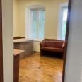 Продам нежитлову нерухомість, офис в многоквартирном доме , 3 кім., 67 м², частичный ремонт 