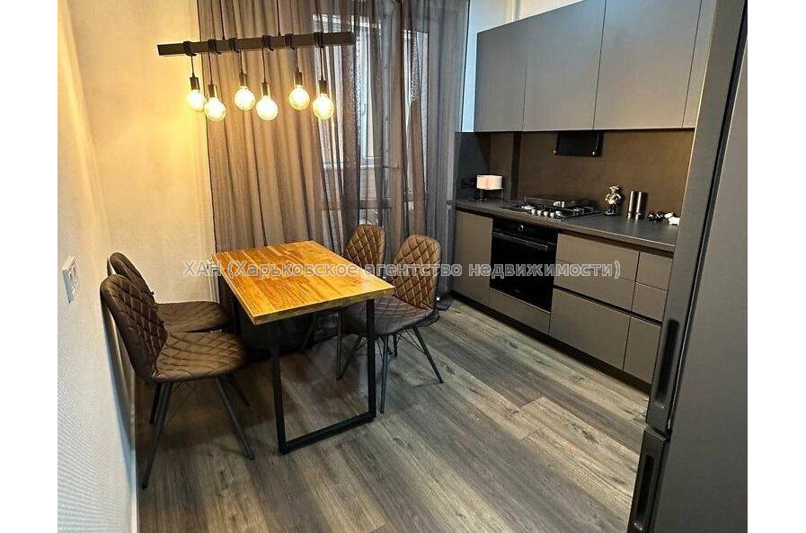 Продам квартиру, Ньютона ул. , 1  ком., 45.50 м², евроремонт 