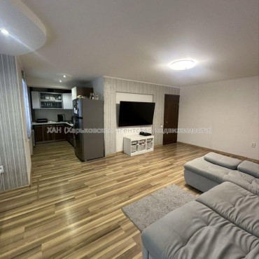 Продам квартиру, Льва Ландау просп. , 4  ком., 101 м², капитальный ремонт 