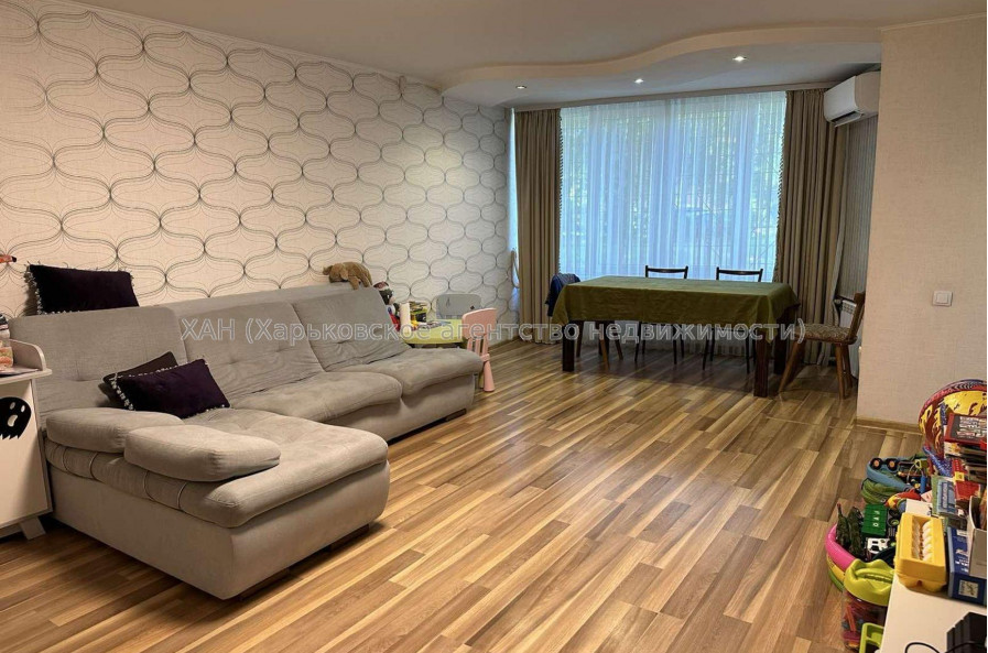 Продам квартиру, Льва Ландау просп. , 4  ком., 101 м², капитальный ремонт 