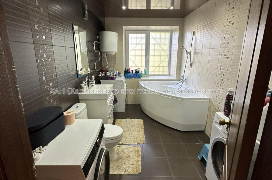 Продам квартиру, Льва Ландау просп. , 4  ком., 101 м², капитальный ремонт 