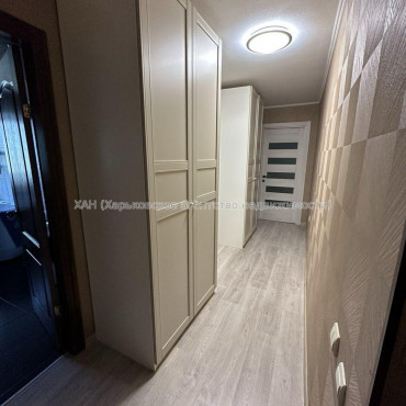 Продам квартиру, Льва Ландау просп. , 4 кім., 101 м², капитальный ремонт 