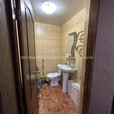 Продам квартиру, Льва Ландау просп. , 4 кім., 101 м², капитальный ремонт 