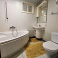 Продам квартиру, 23 Августа ул. , 1  ком., 32 м², капитальный ремонт 
