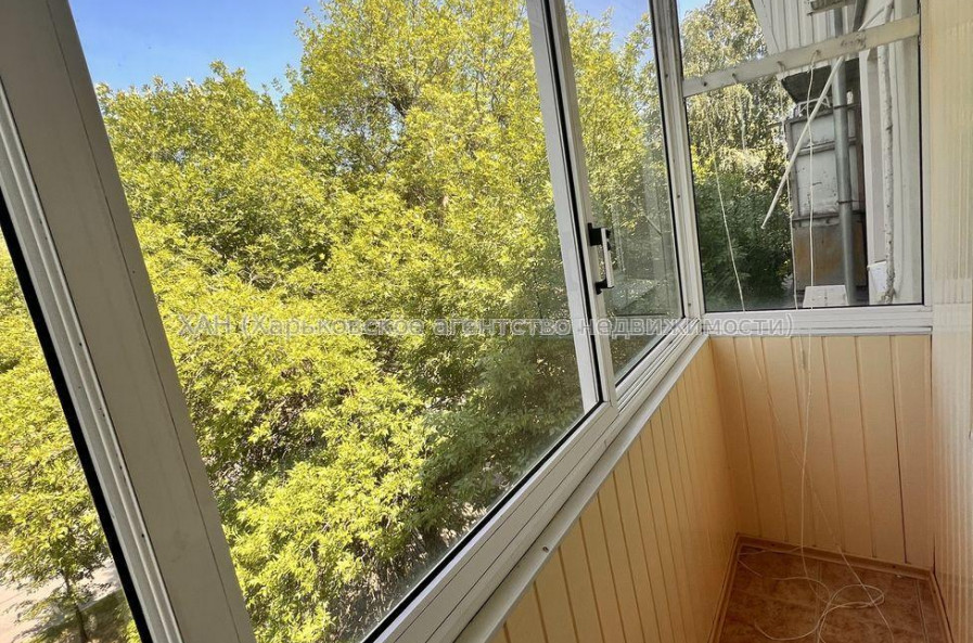 Продам квартиру, 23 Августа ул. , 1  ком., 32 м², капитальный ремонт 