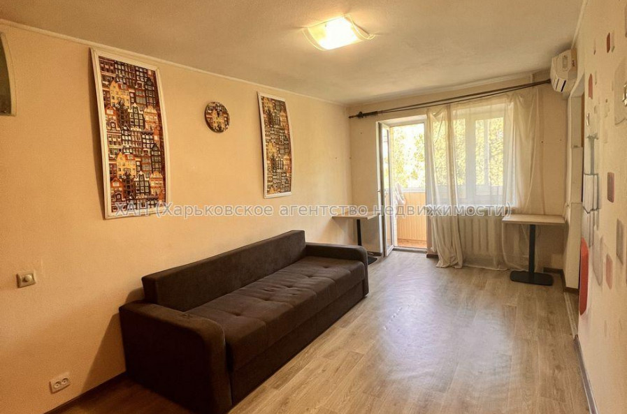 Продам квартиру, 23 Августа ул. , 1  ком., 32 м², капитальный ремонт 