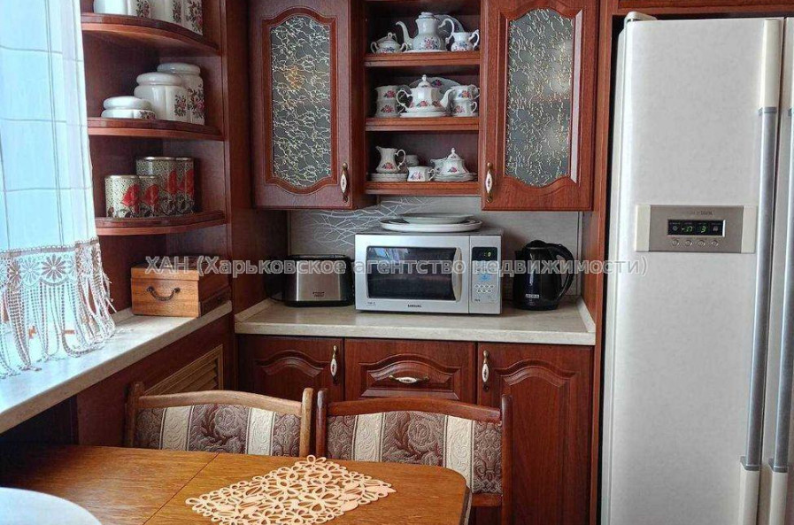 Продам квартиру, Пастера Луи ул. , 3 кім., 95 м², евроремонт 